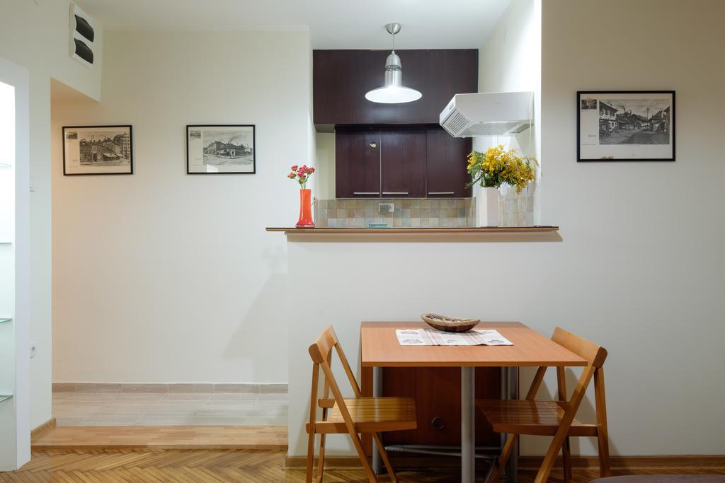 M&M Downtown Apartment Belgrado Quarto foto
