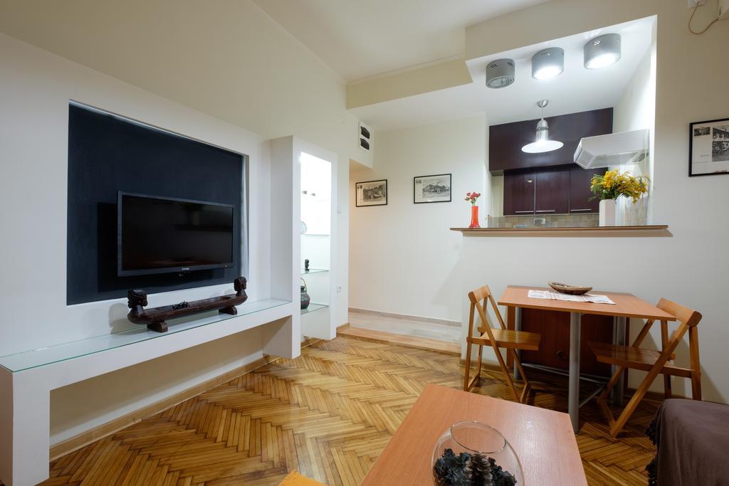 M&M Downtown Apartment Belgrado Quarto foto